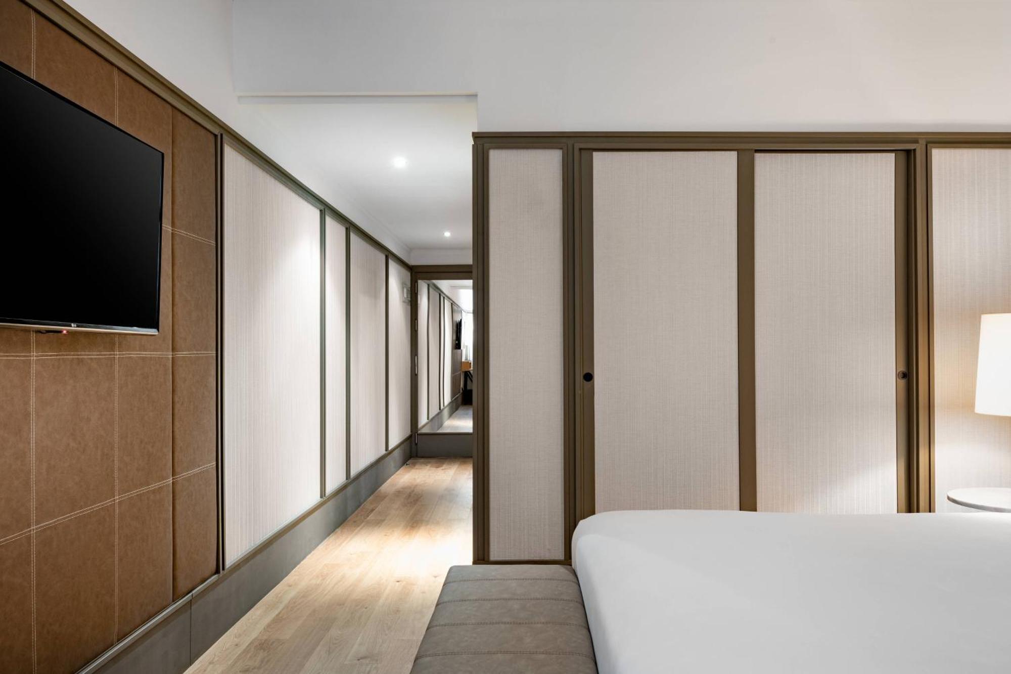 Ac Hotel Avenida De America By Marriott Madrid Bagian luar foto