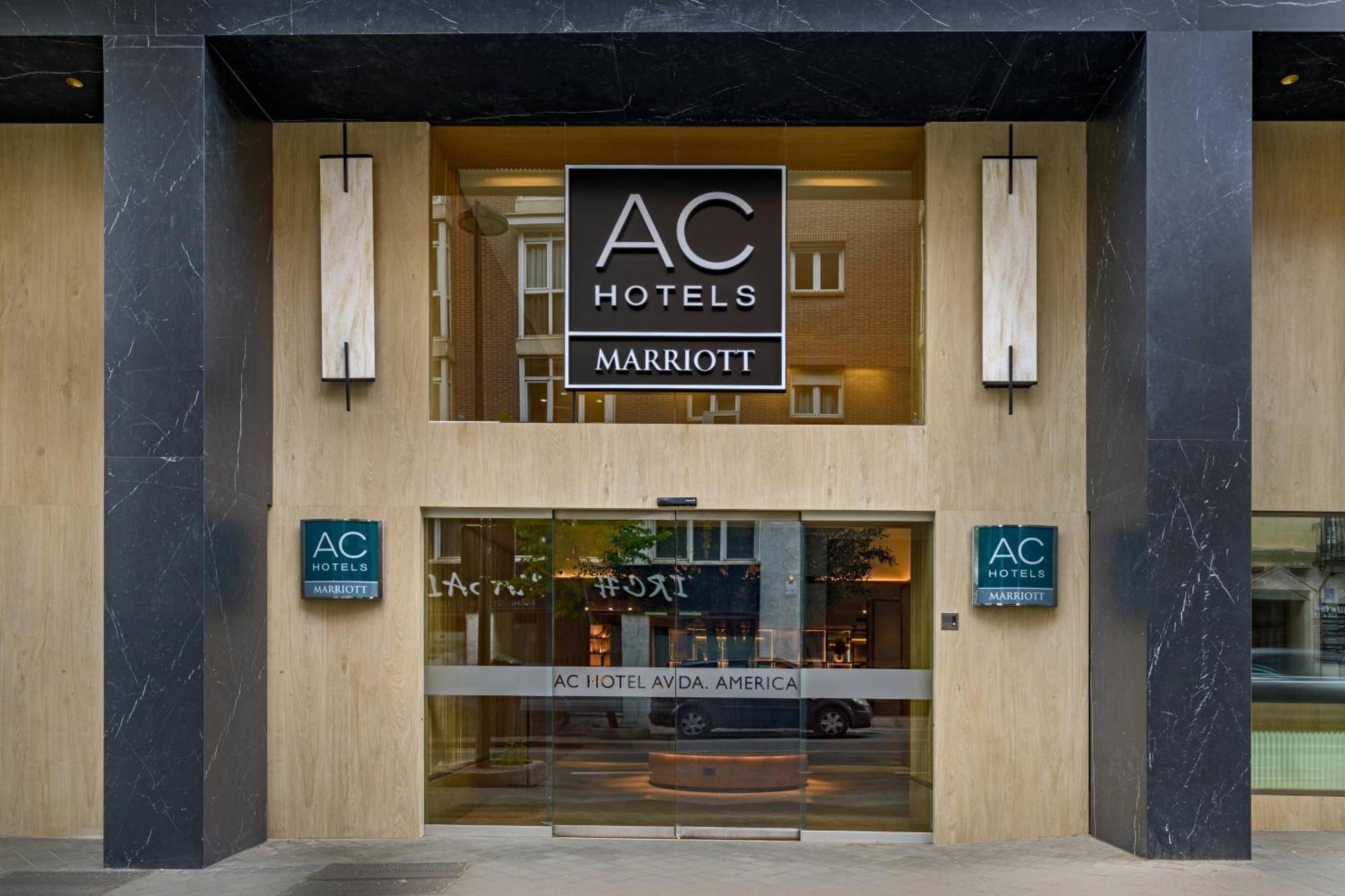 Ac Hotel Avenida De America By Marriott Madrid Bagian luar foto